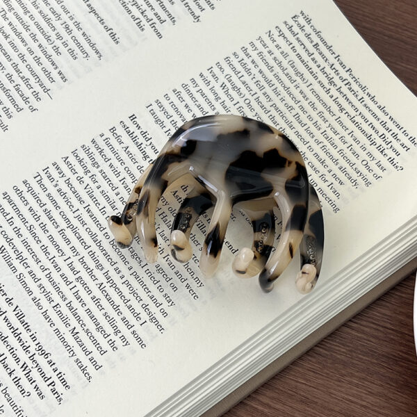 Octopus Hair Claw
