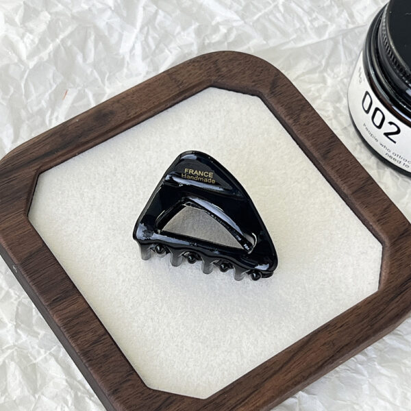 Triangle Hair Claw